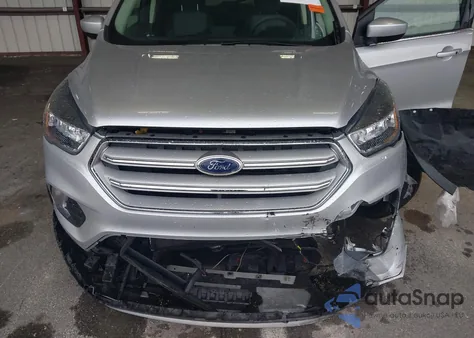 2019 Ford Escape Se из США, поврежденный, VIN 1FMCU9GD9KUB99300